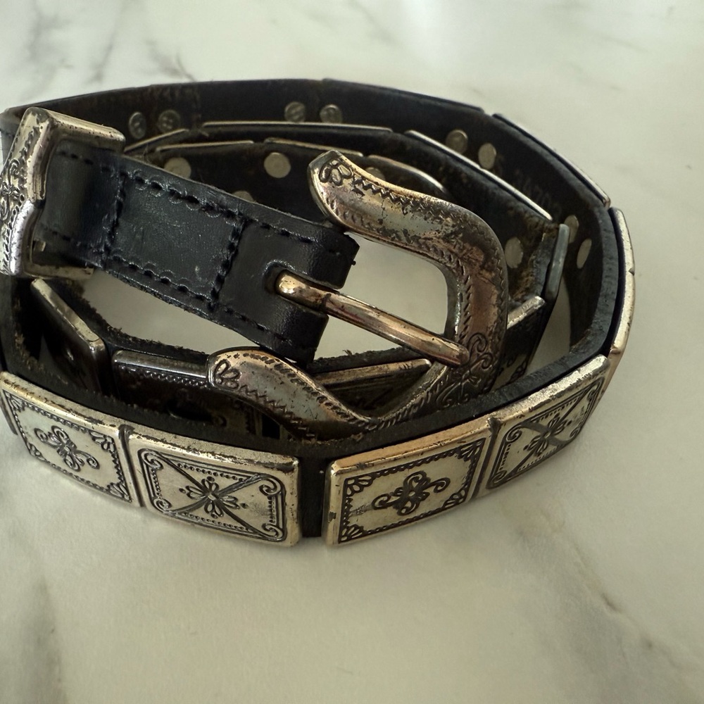 Vintage 1996 Brighton Women's Black Leather Silver Metal belt 26-28” (33” Long)